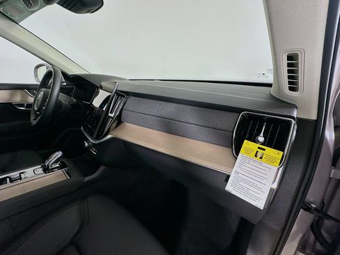 Used 2026 Volvo XC90 B6 Plus w/ Protection Package Premier AWD/4WD image 45