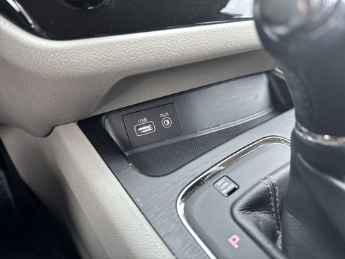 Used 2016 Kia Sedona LX w/ LX Essentials Premium Package FWD image 34