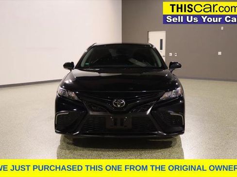 Used 2024 Toyota Camry SE FWD image 3