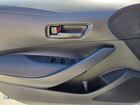 Used 2022 Toyota Corolla LE FWD image 23