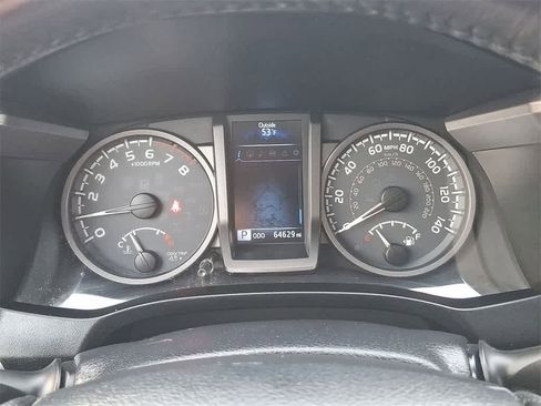 Used 2017 Toyota Tacoma TRD Sport image 13