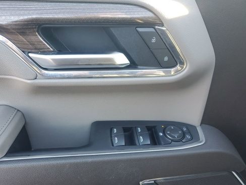 Used 2025 Chevrolet Silverado 1500 LT image 18