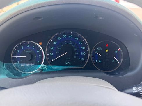 Used 2010 Toyota Sienna CE FWD image 12