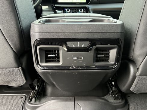 Used 2026 GMC Sierra 1500 AT4 w/ AT4 Premium Package AWD/4WD image 18
