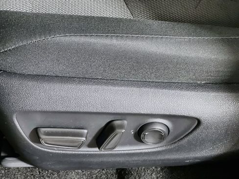 Used 2024 Toyota RAV4 XLE FWD image 15