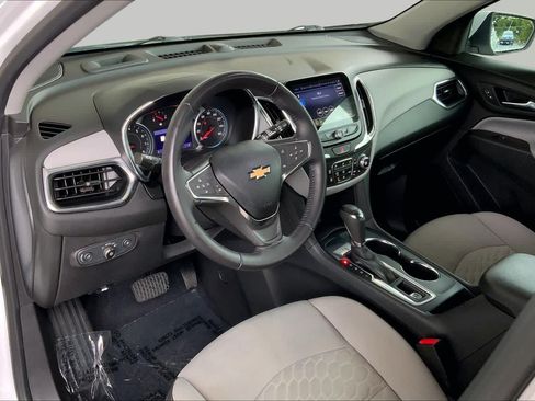 Used 2021 Chevrolet Equinox LT FWD image 18
