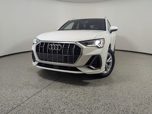 New 2025 Audi Q3 2.0T Premium image 18