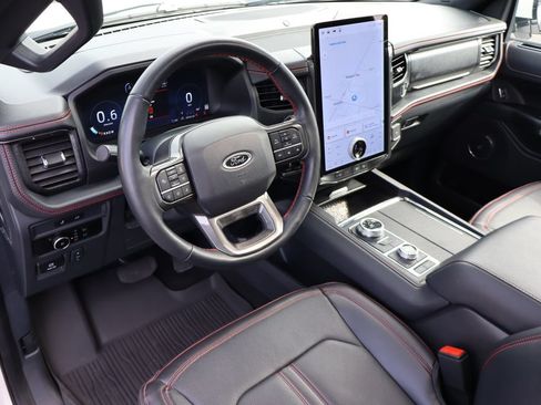 Used 2024 Ford Expedition Max Limited AWD/4WD image 5