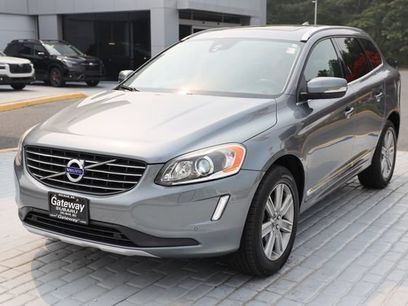 Used 2017 Volvo XC60 T5 Inscription w/ Preferred Option Package