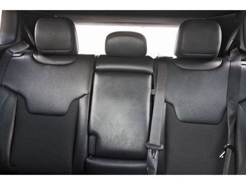 Used 2024 Jeep Compass Latitude AWD/4WD image 13