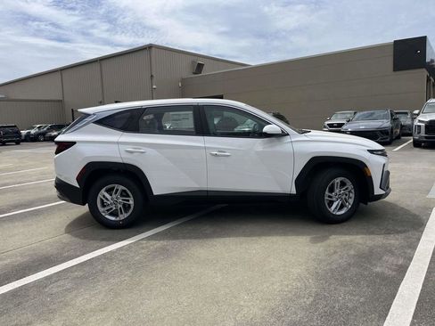 New 2026 Hyundai Tucson SE FWD image 3