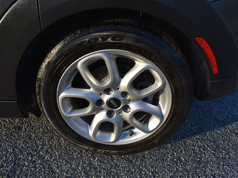 Used 2015 MINI Cooper S image 34