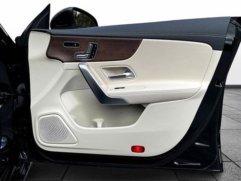 Certified 2023 Mercedes-Benz CLA 250 4MATIC image 31