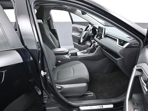 Used 2024 Toyota RAV4 XLE w/ Convenience Package image 34