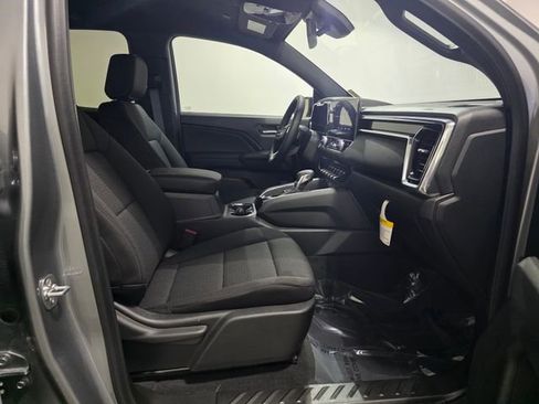 New 2025 GMC Canyon Elevation w/ Convenience Package image 27