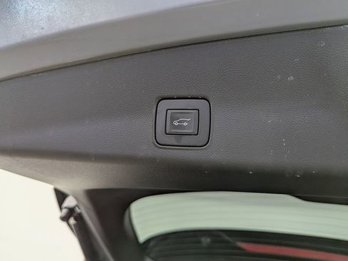 Used 2023 Chevrolet TrailBlazer RS w/ Sun and Liftgate Package FWD image 52