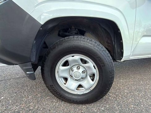 Used 2022 Toyota Tacoma SR image 18