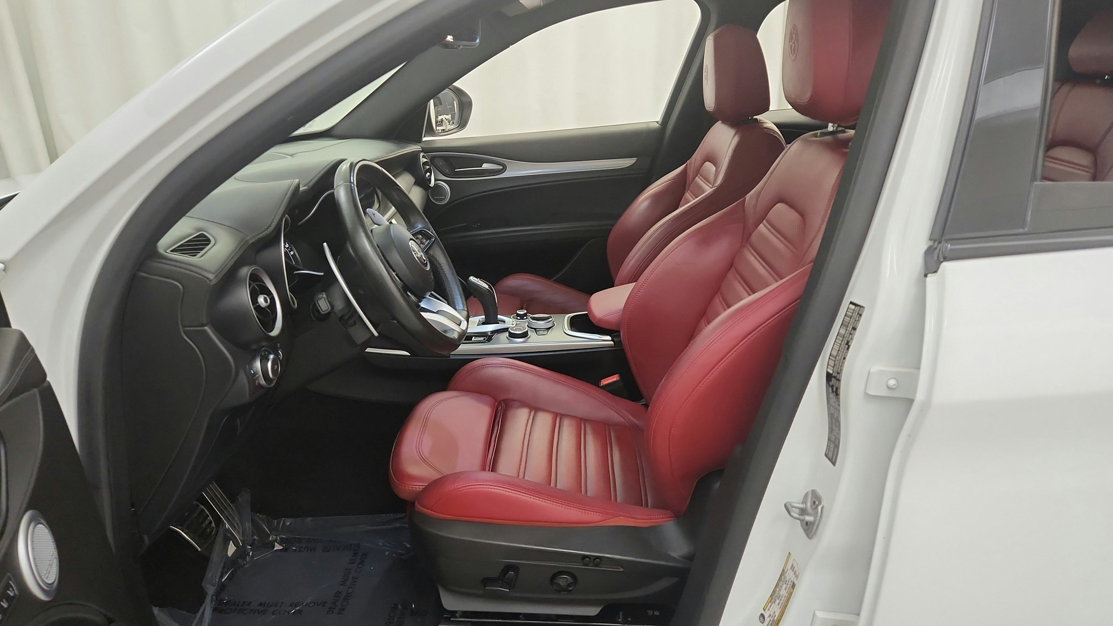 Used 2022 Alfa Romeo Stelvio Veloce AWD/4WD image 18