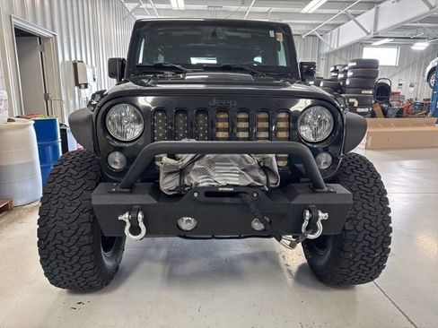Used 2015 Jeep Wrangler Unlimited Sahara AWD/4WD image 21
