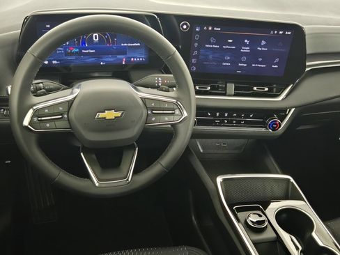 New 2026 Chevrolet Equinox LT FWD image 29