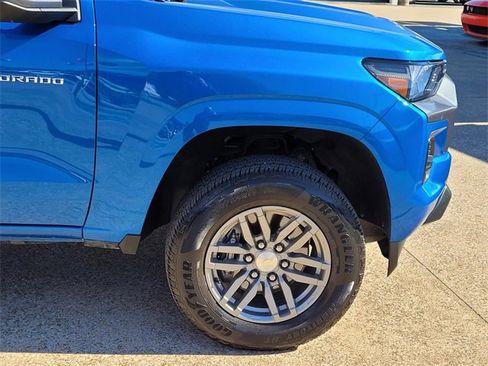 Used 2023 Chevrolet Colorado LT w/ LT Convenience Package image 7