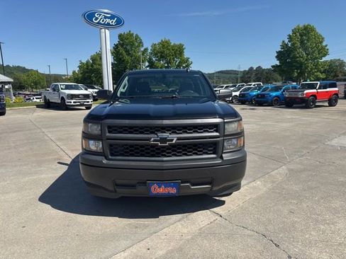 Used 2015 Chevrolet Silverado 1500 W/T RWD image 2