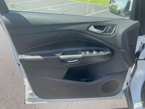 Used 2018 Ford Escape SE FWD image 13