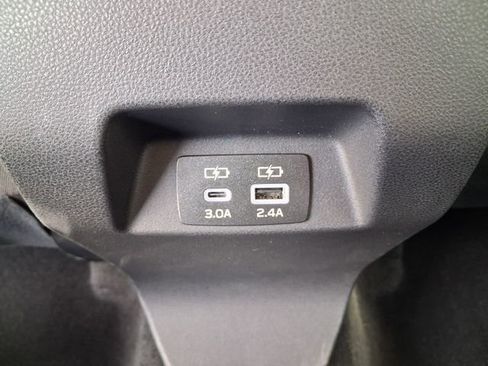 Used 2026 Subaru Crosstrek 2.0i Premium image 15