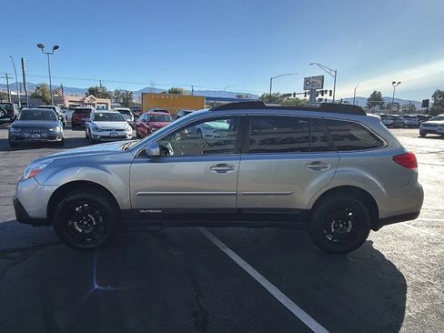 Used 2013 Subaru Outback 2.5i Limited w/ Moonroof Pkg AWD/4WD image 6