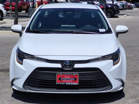 Certified 2025 Toyota Corolla LE FWD image 8