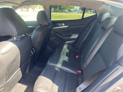 Used 2021 Nissan Maxima 3.5 SV w/ Floor Mat Group FWD image 15