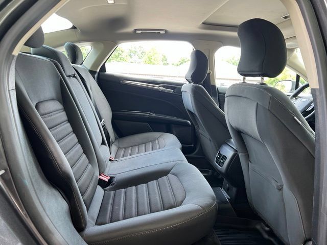 Used 2019 Ford Fusion SE AWD/4WD image 18