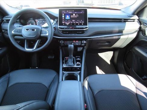 New 2026 Jeep Compass Latitude AWD/4WD image 11