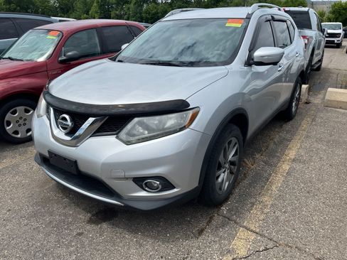 Used 2015 Nissan Rogue SL AWD/4WD image 2