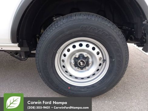 New 2025 Ford Bronco 4-Door image 32