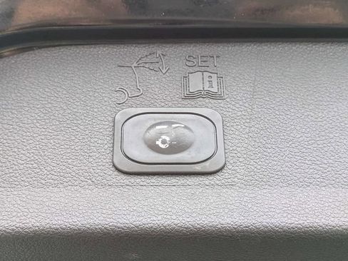 Used 2019 Ford Escape SEL FWD image 13