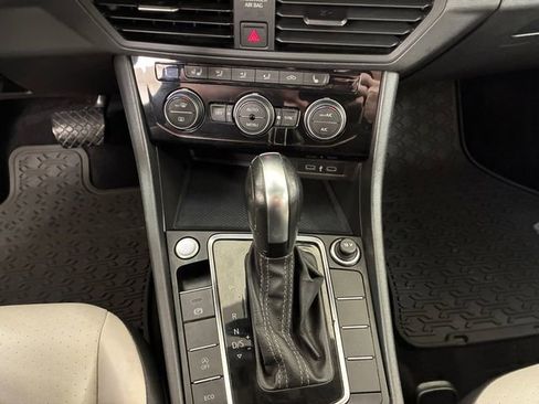 Used 2021 Volkswagen Jetta R-Line w/ R-Line Cold Weather Package FWD image 21