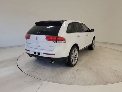 Used 2013 Lincoln MKX FWD 4dr image 7