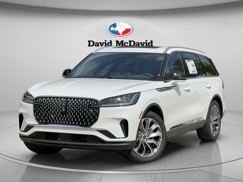 New 2026 Lincoln Aviator Reserve w/ Illumination Package RWD image 2