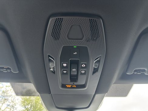 New 2025 Porsche Macan 4S Electric AWD/4WD image 30