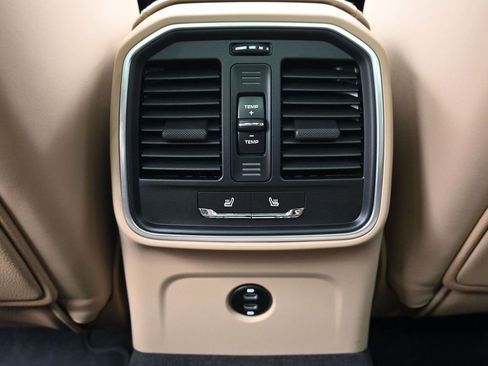 New 2026 Porsche Macan GTS image 8