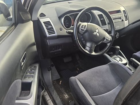 Used 2010 Mitsubishi Outlander ES FWD image 5