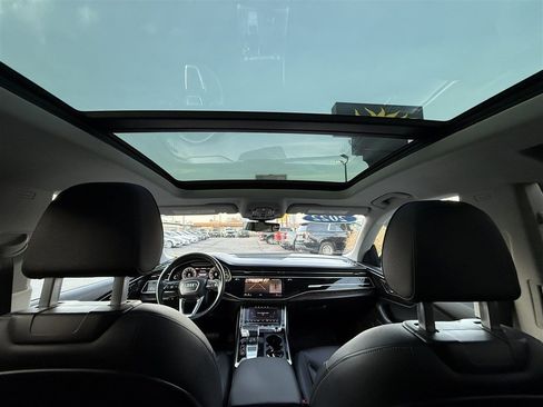Used 2022 Audi Q8 Prestige w/ Prestige Package image 26