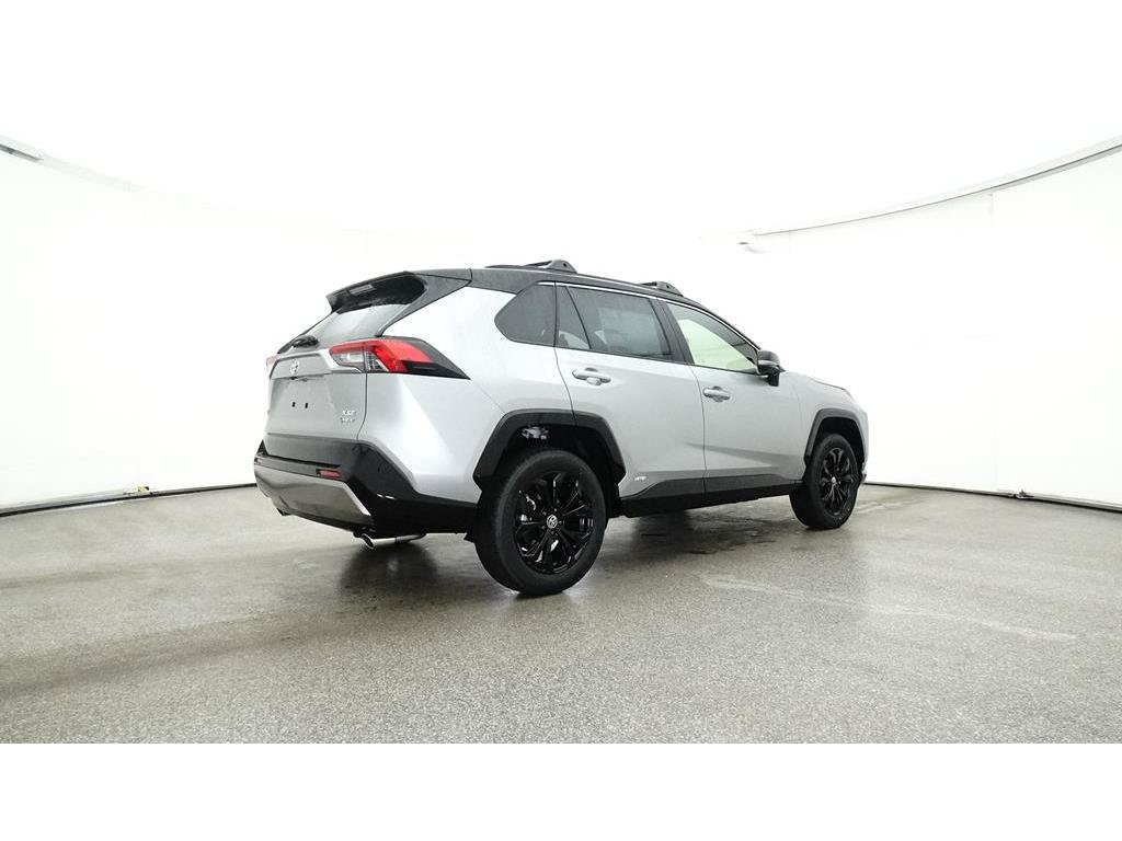 Used 2025 Toyota RAV4 XSE AWD/4WD image 31