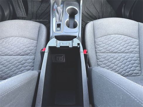 Used 2021 Chevrolet Equinox LT image 34