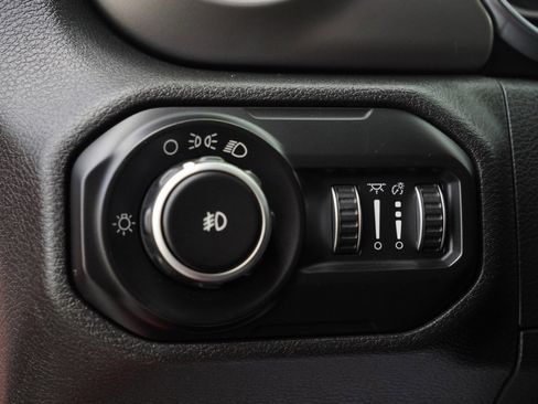 Certified 2019 Jeep Wrangler Unlimited Sport image 13