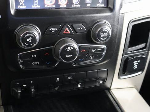 Used 2015 RAM 1500 Outdoorsman image 33