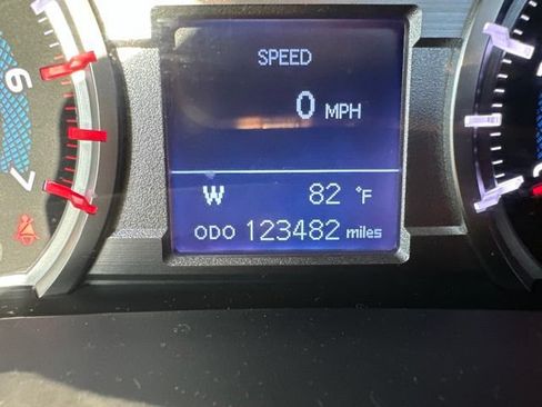 Used 2018 Toyota 4Runner SR5 Premium RWD image 16