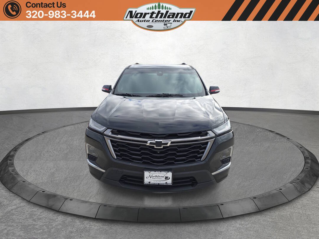 Used 2023 Chevrolet Traverse Premier w/ Redline Edition AWD/4WD image 2