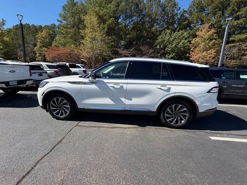 New 2025 Lincoln Aviator 2WD image 4